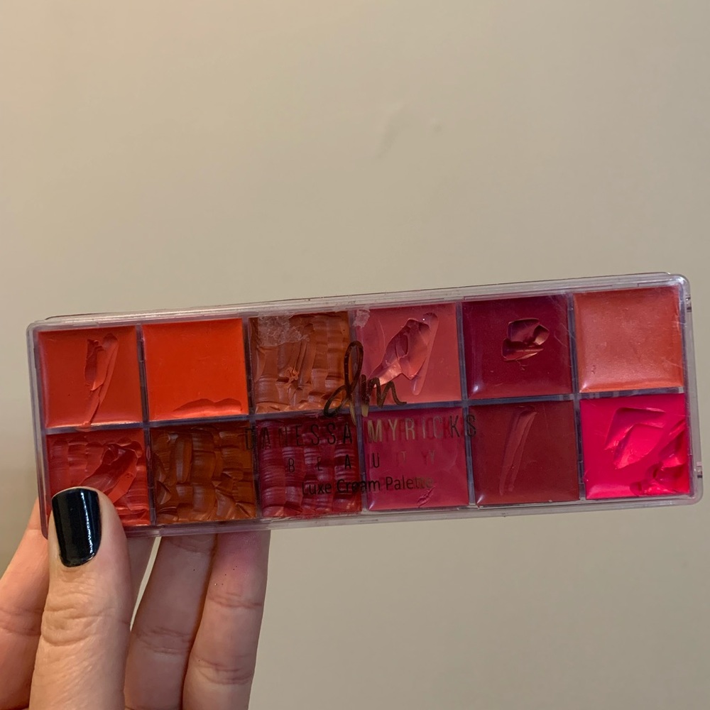 Danessa Myricks luxe lip palette